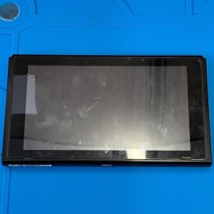 ニンテンドースイッチ　液晶交換修理