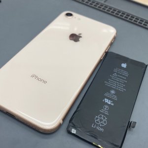 iPhone8 バッテリー交換