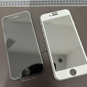 iPhone8 フロントパネル交換