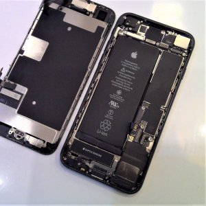 iPhone8 バッテリー交換