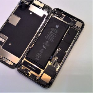 iPhone8 バッテリー交換