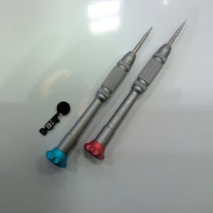 iPhone8ホームボタン交換