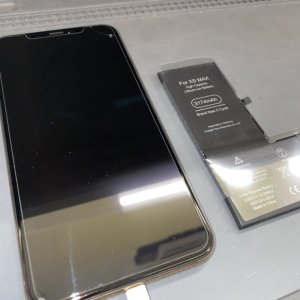 iPhoneXSmax　バッテリー交換