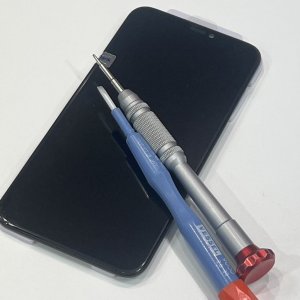 iPhone11pro パネル交換