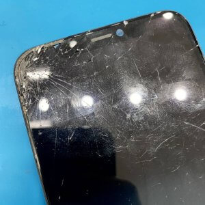 iPhone 11 Pro 液晶交換