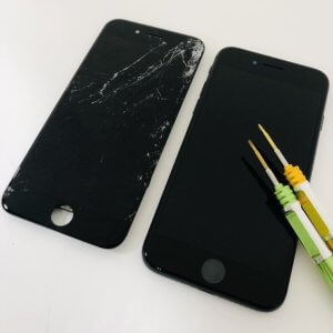 iPhone8 フロントパネル交換修理