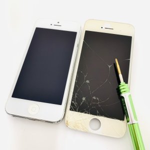 iPhone5 フロントパネル交換修理