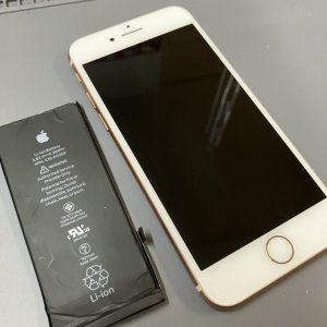 iPhone8 バッテリー 液晶セット交換