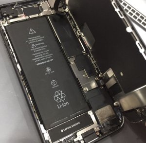 iPhone8　水没修理