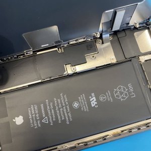 iPhone 8 バッテリー交換