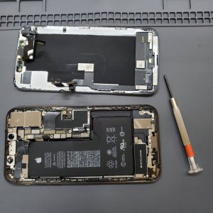 iPhoneXs 液晶交換