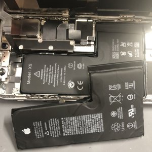 iPhoneXS バッテリー交換