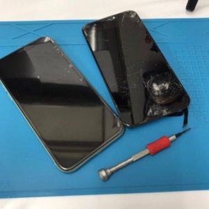 iPhone11パネル交換