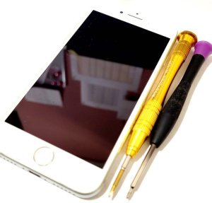 iPhone8 フロントパネル交換