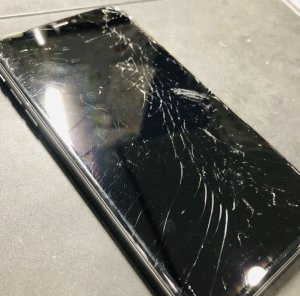 iPhone11 フロントパネル交換