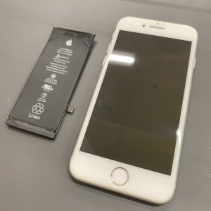 iPhone8 バッテリー交換