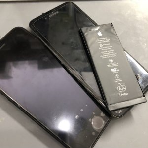 iPhone SE2 液晶交換&バッテリー交換