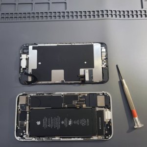 iPhoneSE2 パネル交換