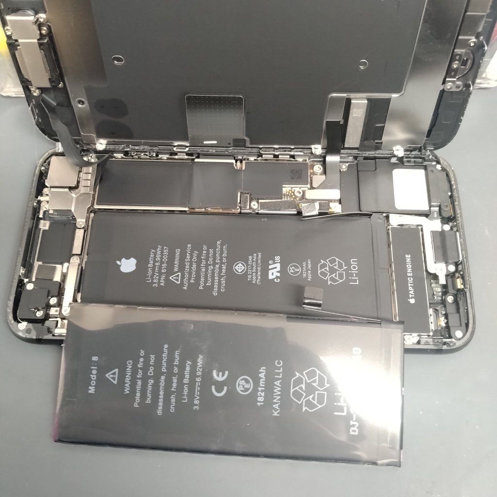 iPhone8 バッテリー交換