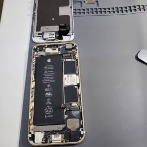 iPhone6S バッテーリー交換