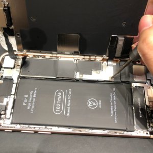 iPhone8 バッテリー交換