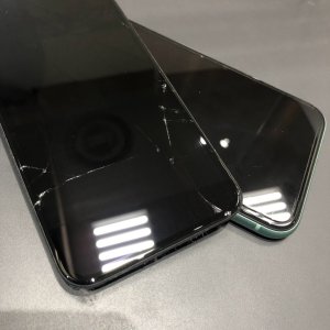 iPhone11 フロントパネル交換