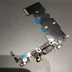 iPhone8 ライトニング交換