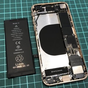 iPhone8 バッテリー交換