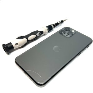 iPhone11pro バックフレーム交換