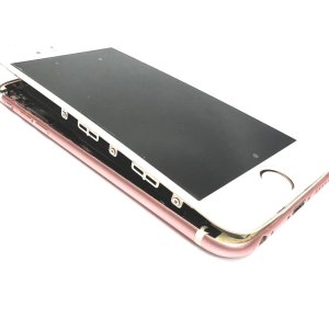 iPhone6 バッテリー交換 気が付いたら膨張している。。