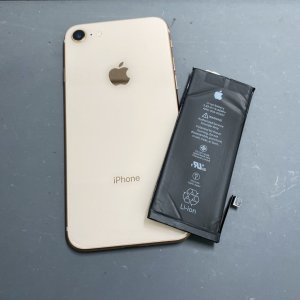 iPhone8 バッテリー交換