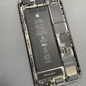 iPhone8 バッテリー交換