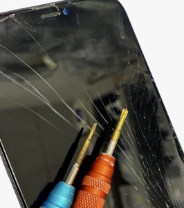 iPhone11フロントパネル交換