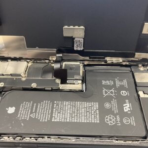 iPhoneXS 水没修理