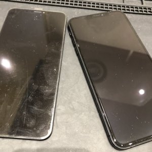iPhoneXSMax 液晶交換