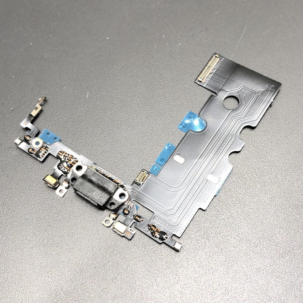 iPhone8 ライトニング交換