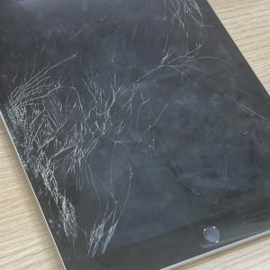 iPad 第9世代 10.2インチ A2604 フロントパネル交換