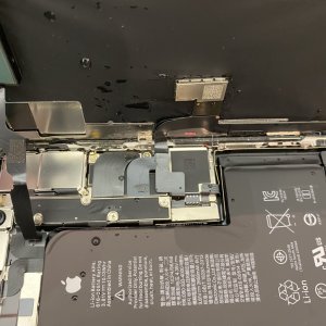 iPhoneXS 水没修理