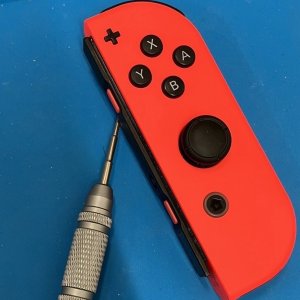 Nintendo Switch ジョイコン修理