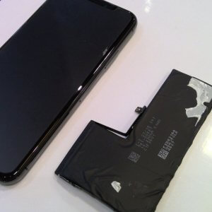 iPhoneXsバッテリー交換