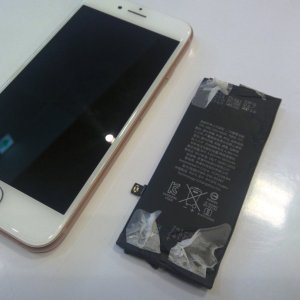 iPhone8バッテリー交換