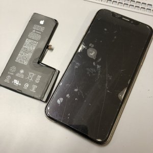 iPhoneXS バッテリー交換