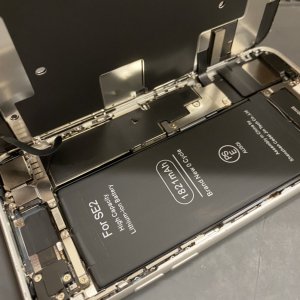 iPhoneSE2　バッテリー交換