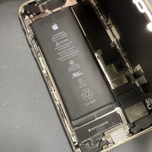 iPhone8 バッテリー交換