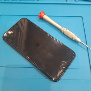 iPhone8 アイフォン8 液晶交換