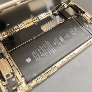 iPhone8　バッテリー交換