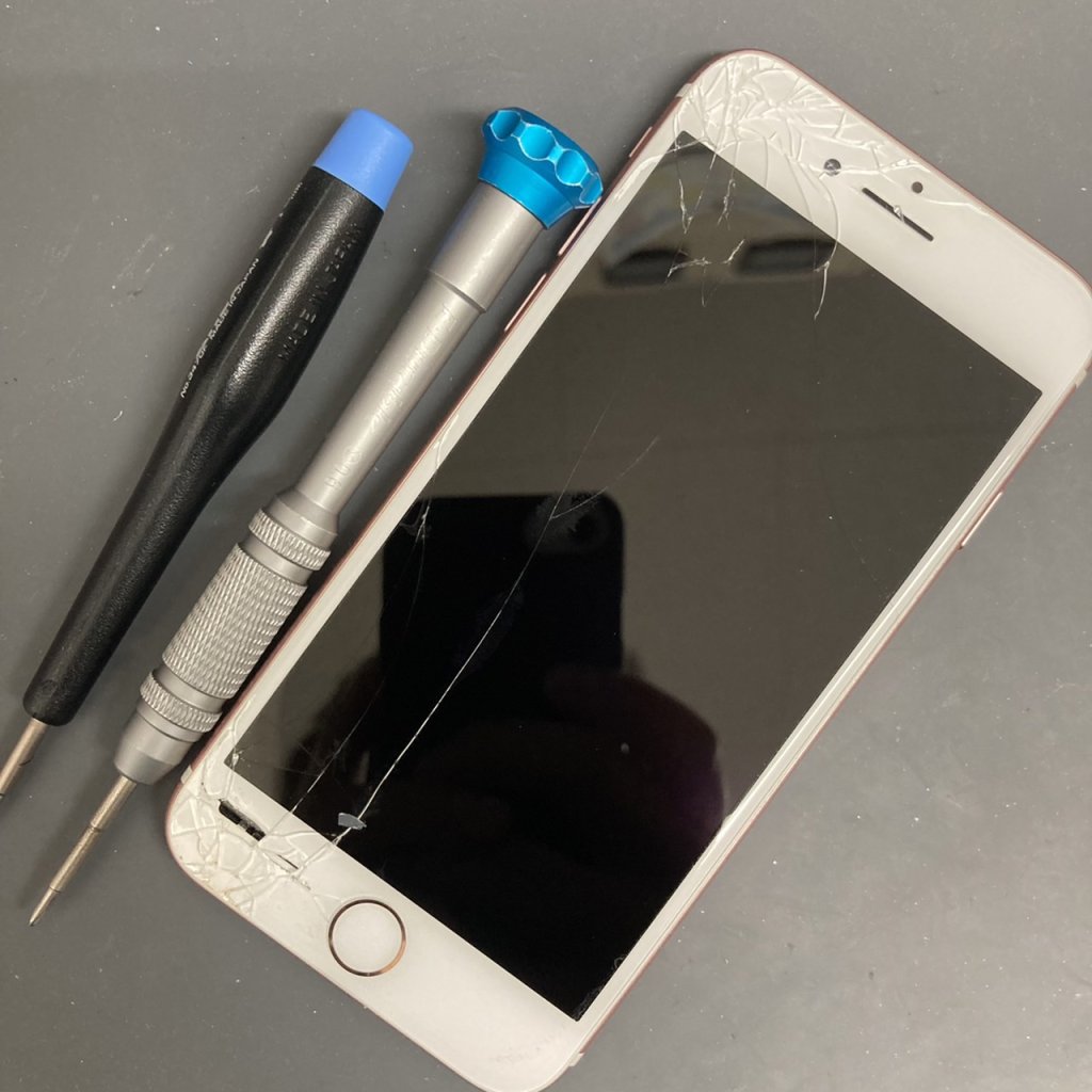 iPhone8 ガラスパネル 交換修理