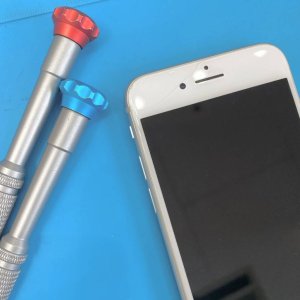 iPhone 8 フロントパネル交換