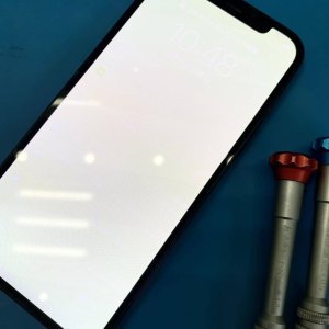 iPhone 12 液晶交換