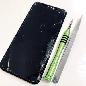iPhoneXS フロントパネル交換